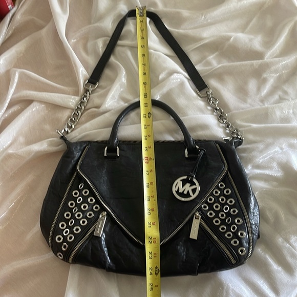 Michael Kors black leather zipper grommet hobo bag - Picture 9 of 9